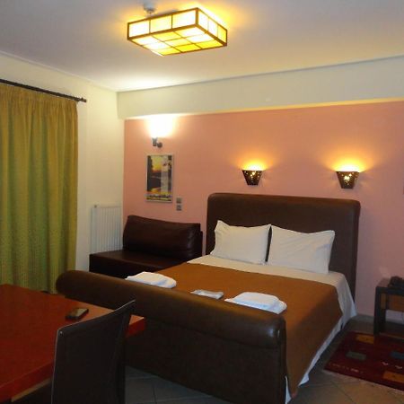 Makrakómi Lirio Guest House מראה חיצוני תמונה