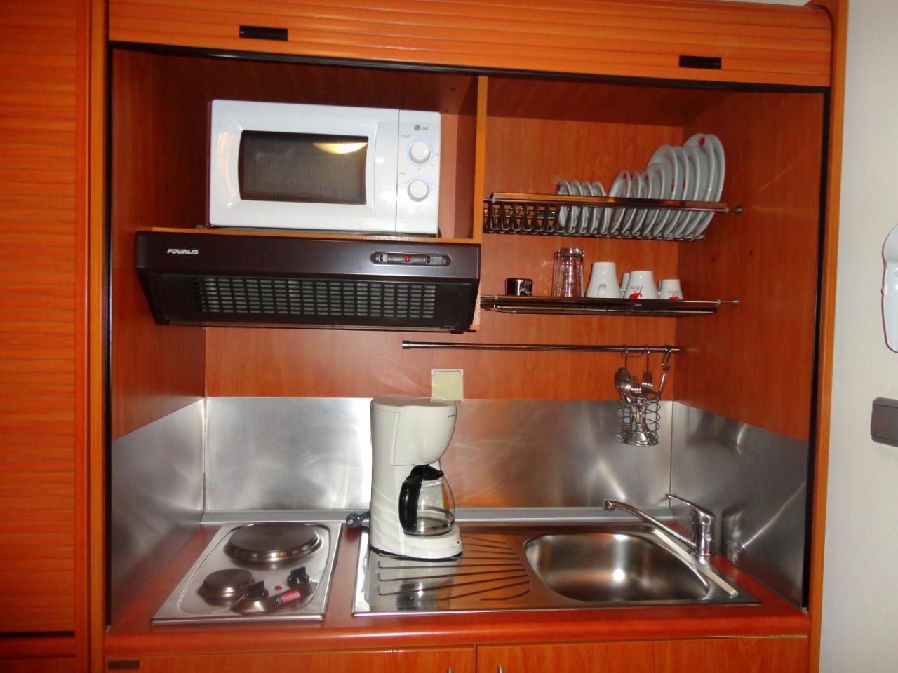 Makrakómi Lirio Guest House מראה חיצוני תמונה