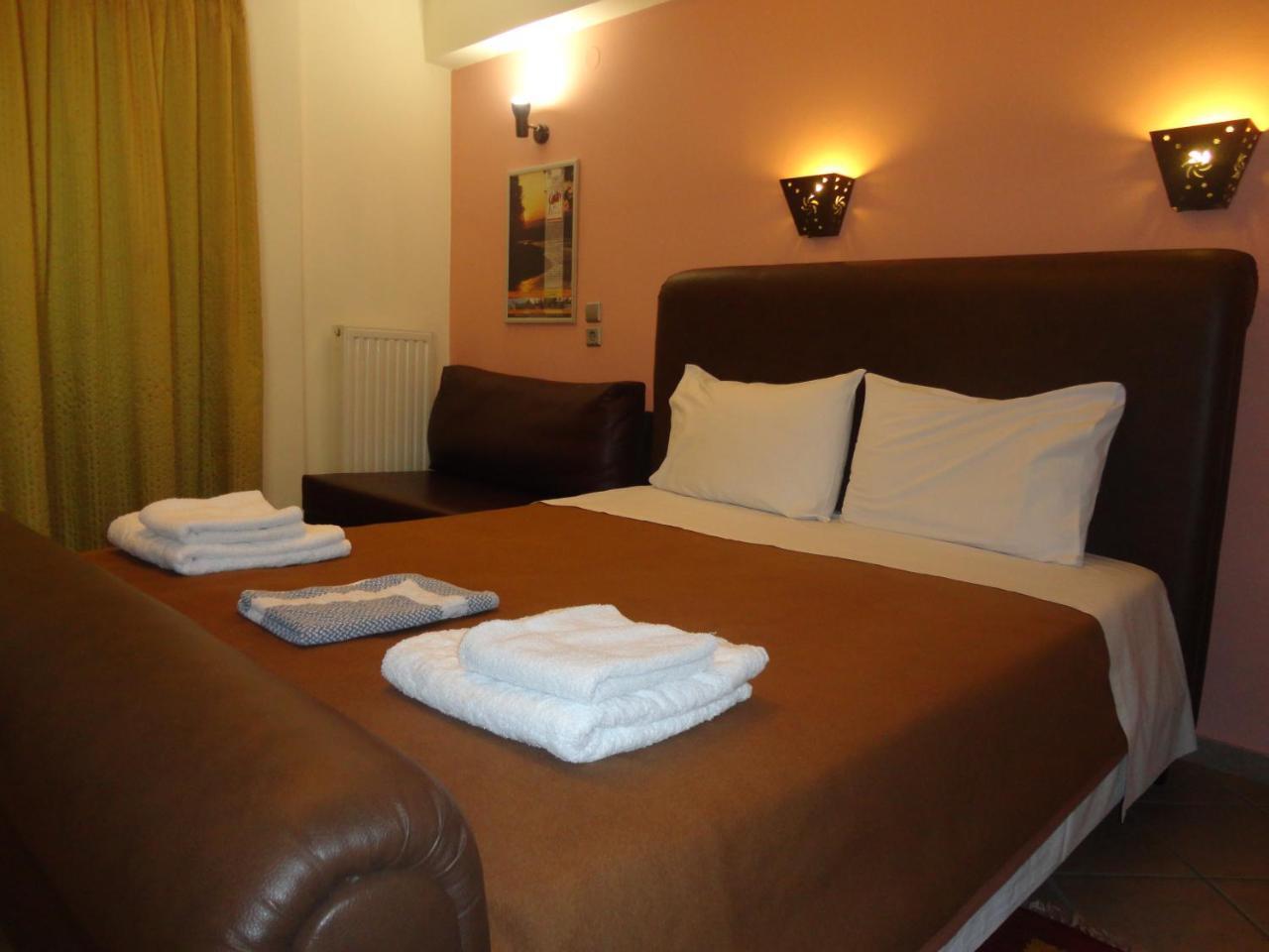 Makrakómi Lirio Guest House מראה חיצוני תמונה