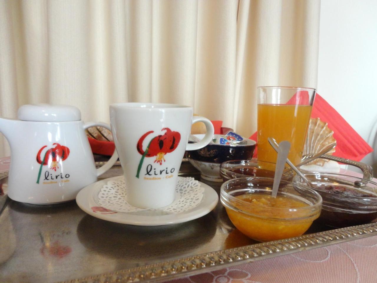 Makrakómi Lirio Guest House מראה חיצוני תמונה