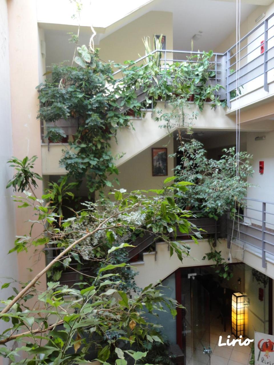 Makrakómi Lirio Guest House מראה חיצוני תמונה