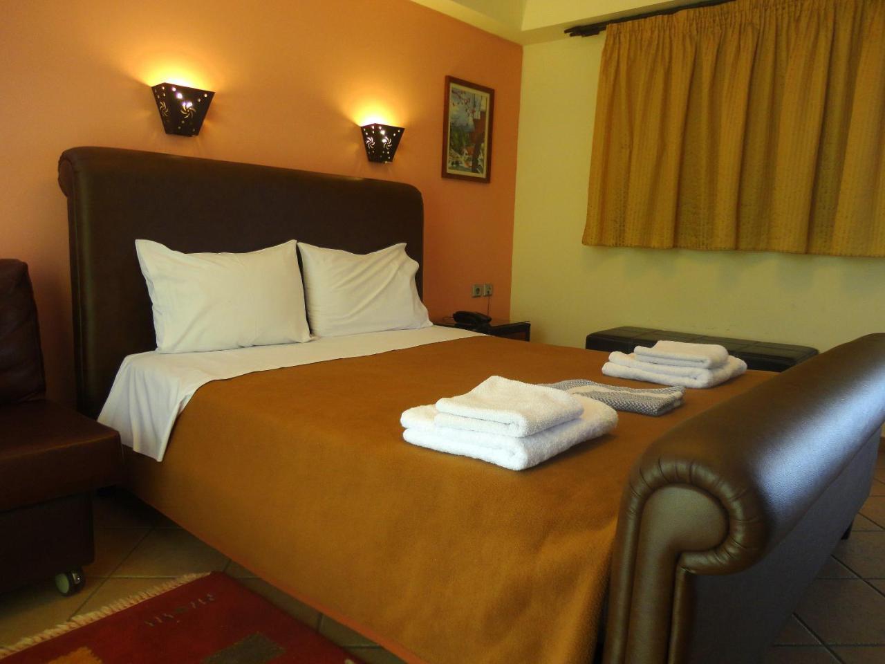 Makrakómi Lirio Guest House מראה חיצוני תמונה