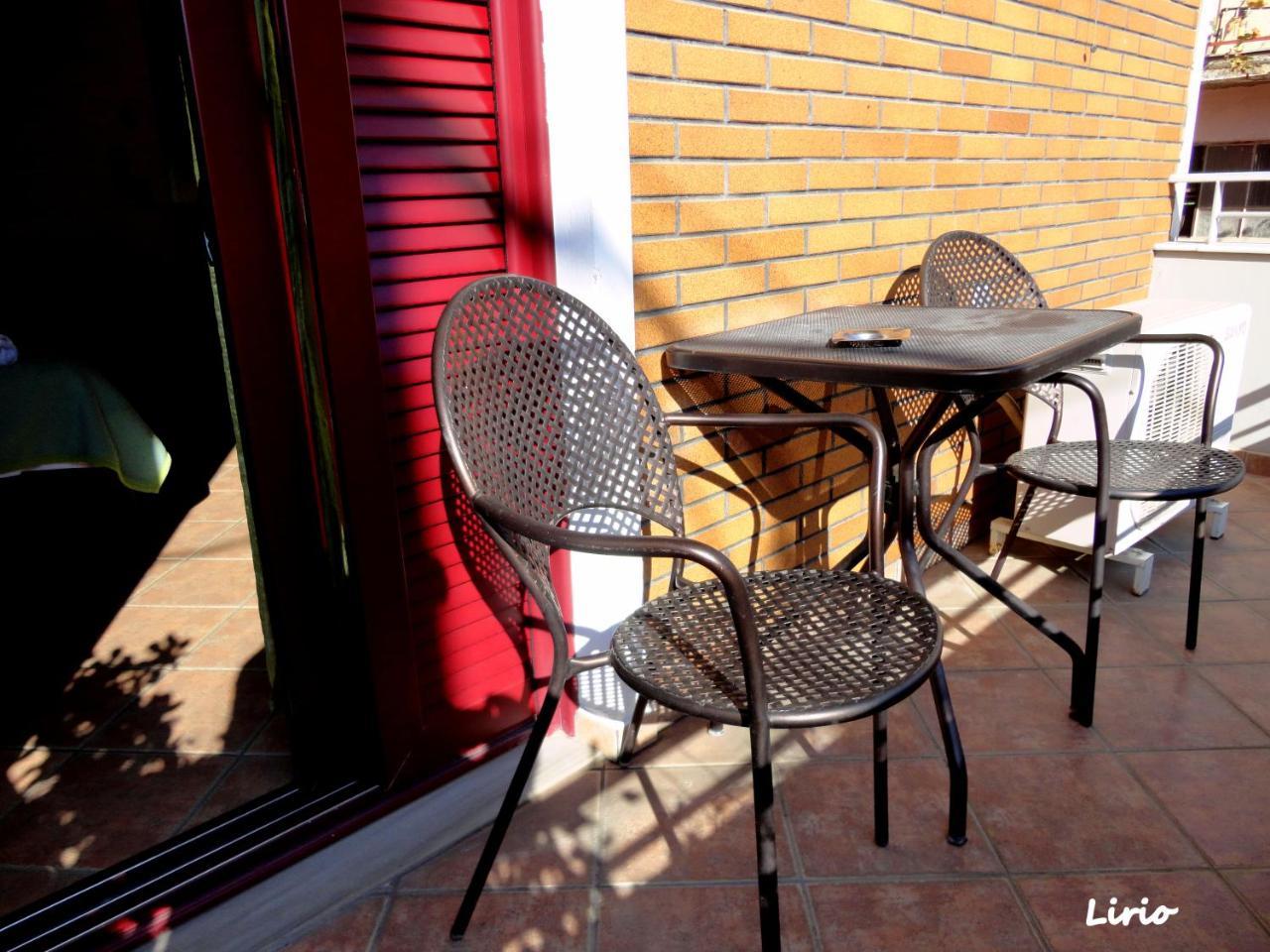 Makrakómi Lirio Guest House מראה חיצוני תמונה